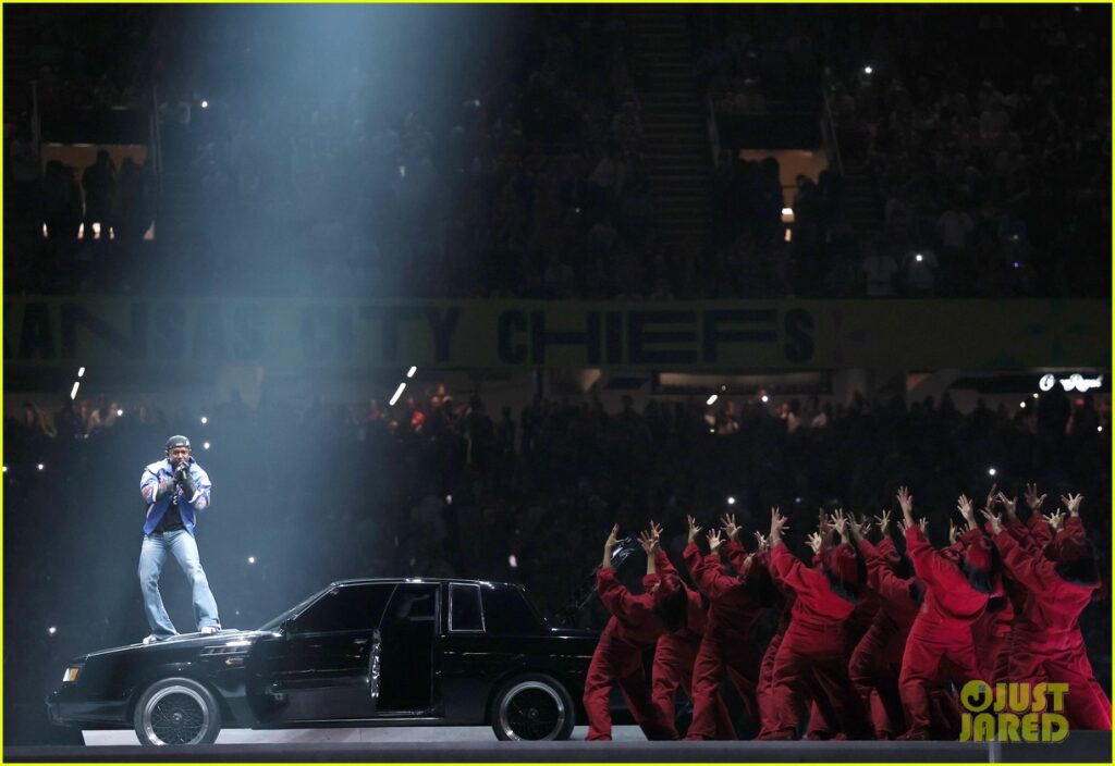 kendrick-lamar-halftime-show-performance-watch-01